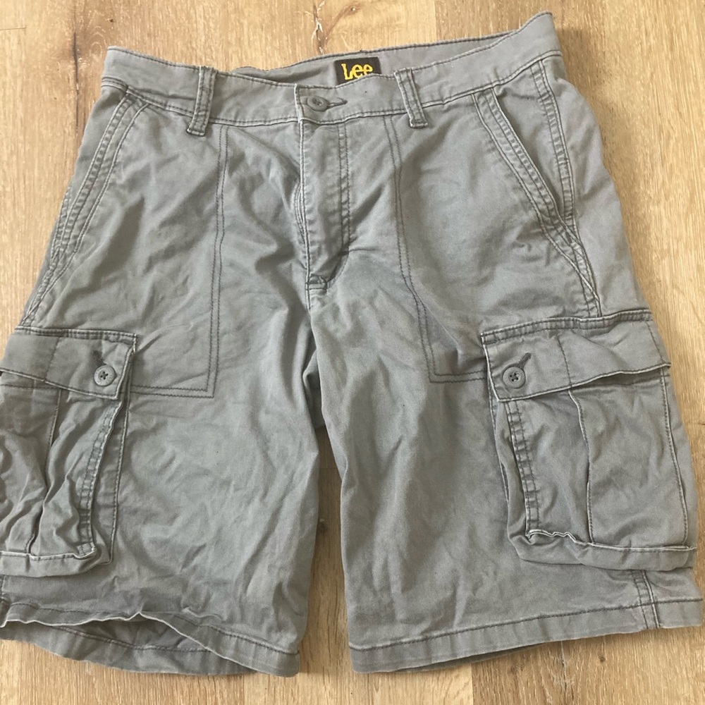 Lee Men's Cargo Shorts in Gray